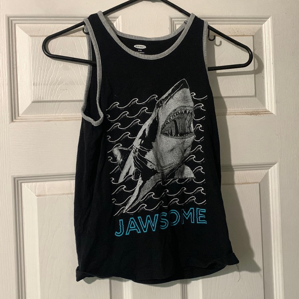 Old navy jawsome boys size 8 shirt